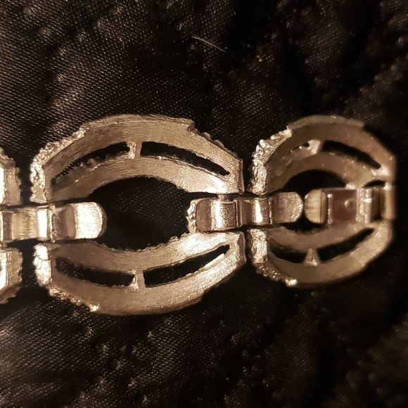 Vintage Crown Trifari Bracelet. Silver tone - Picture 5 of 7
